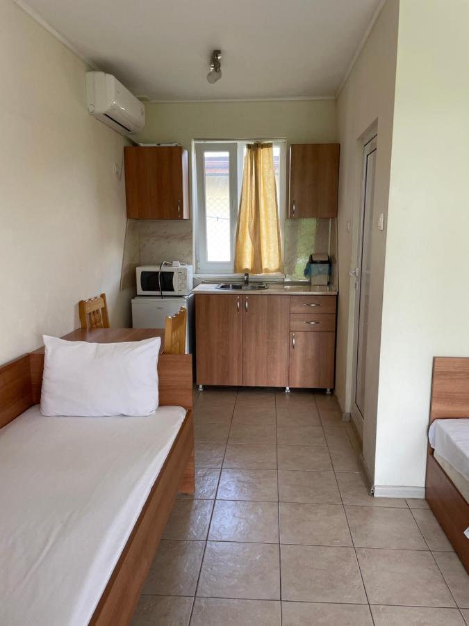 Комплекс За Гости Малки Воден Hotell Malki Voden Exteriör bild